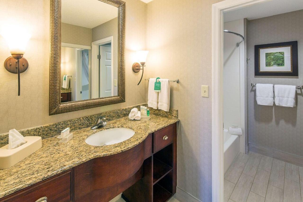 Homewood Suites By Hilton Savannah Exterior photo