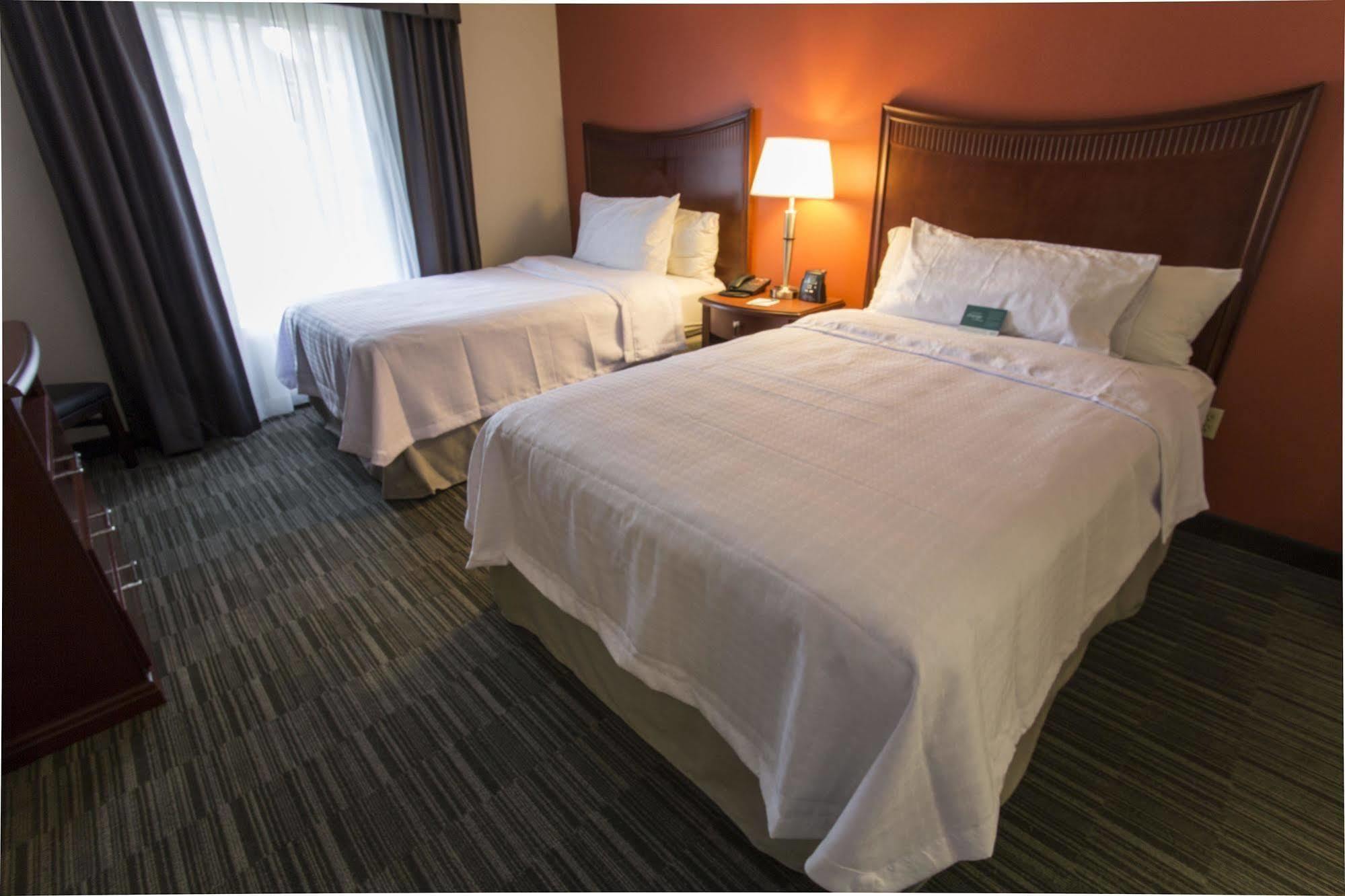 Homewood Suites By Hilton Savannah Exterior photo